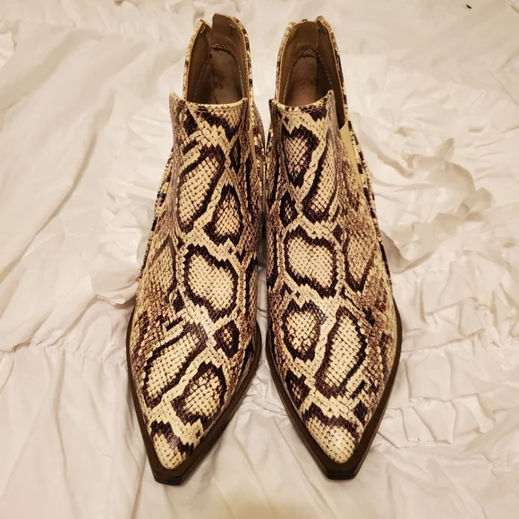 NIB Vince Camuto | Snakeskin Heel western ankle boot - Picture 2 of 7